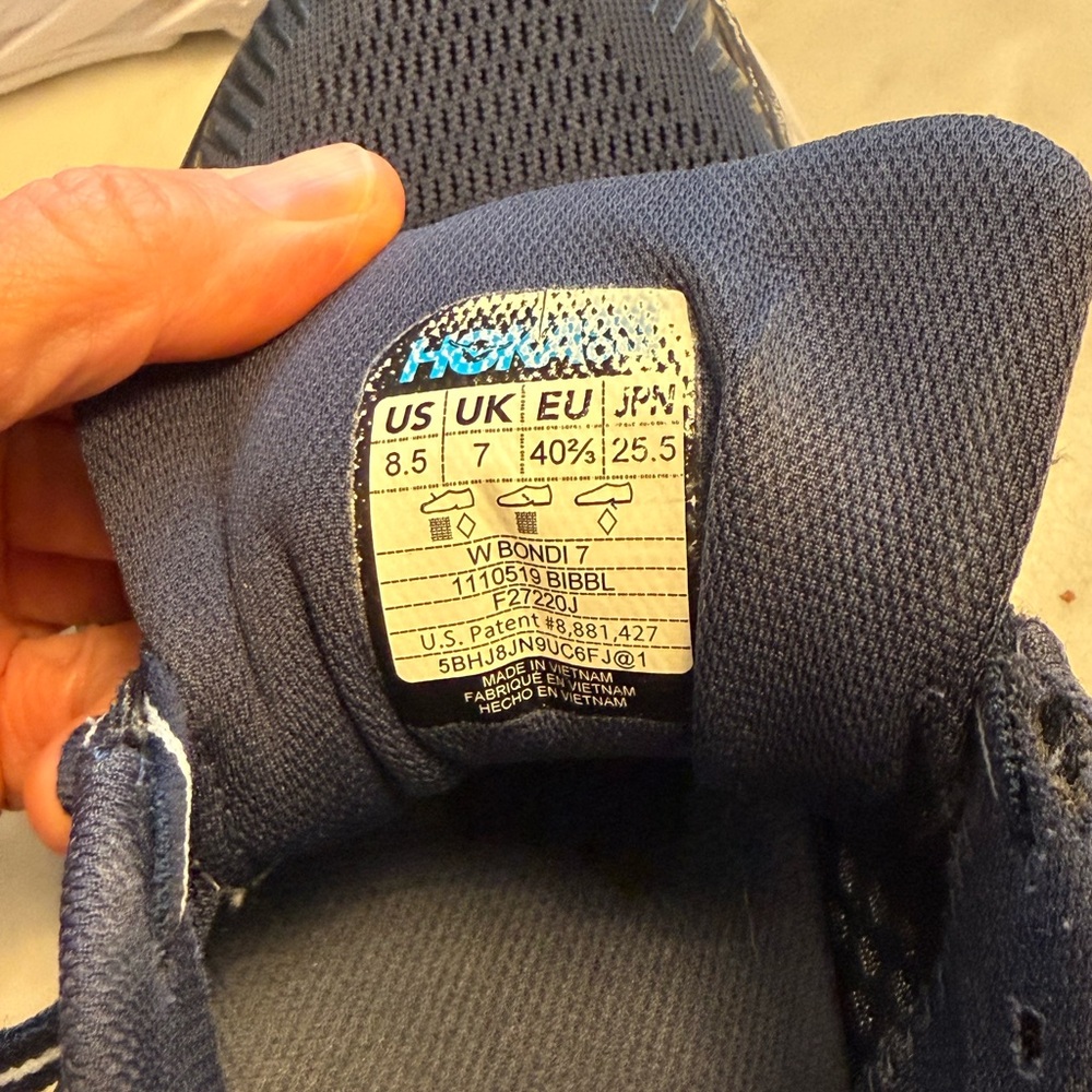 HOKA Women’s Bondi 7 Athletic Shoes - Picture 7 of 8